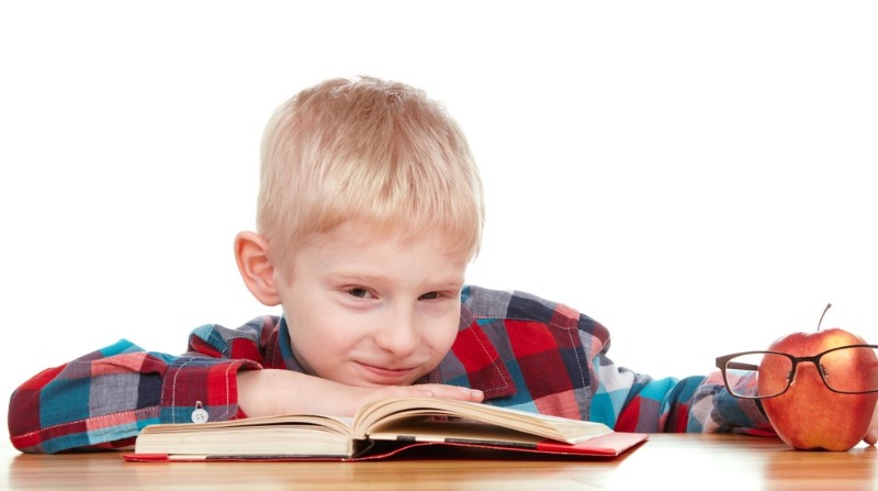 зі скількох років можна вчити дитину читати